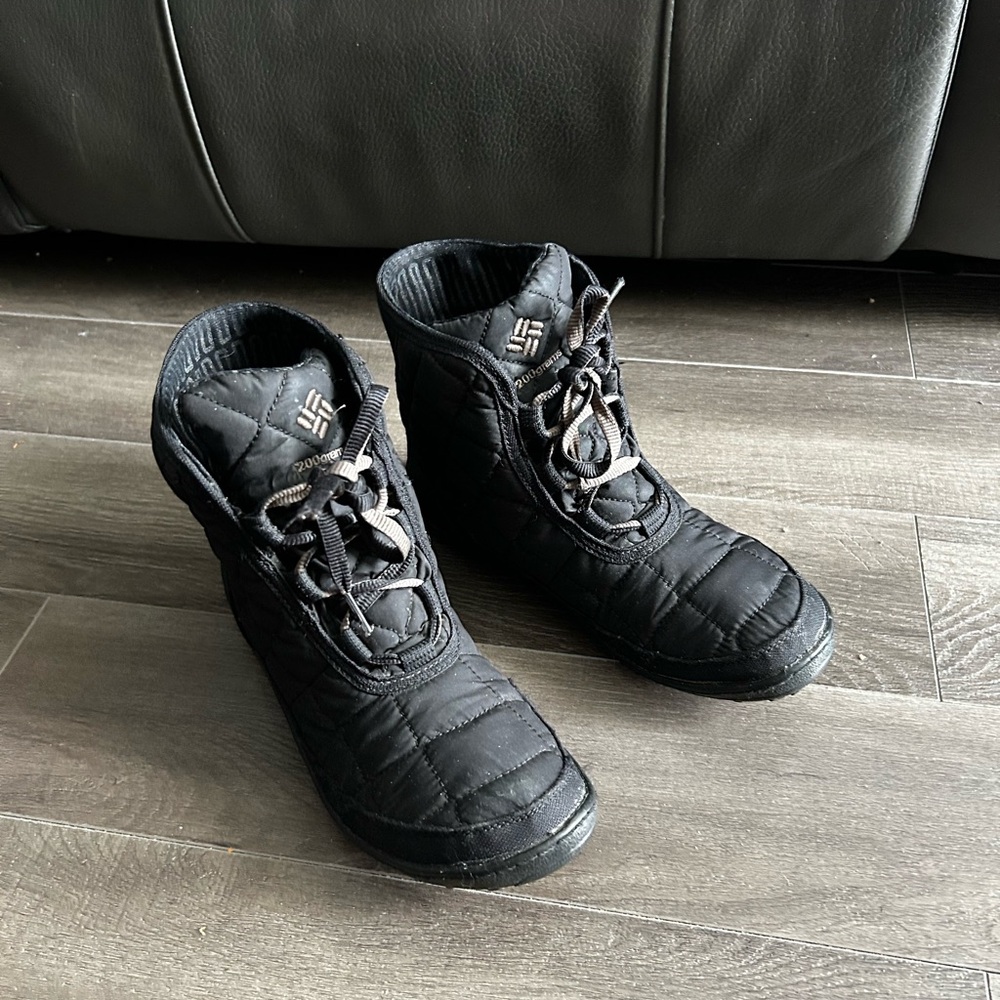 Columbia Women's Black Quilted Winter Boots